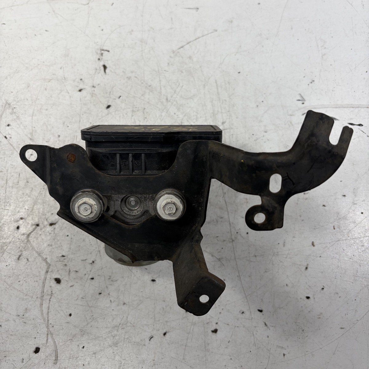 06-11 Honda Civic 1.8l 2D EX A/T ABS Modulator Assembly 57110-SNA