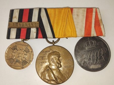 3er Spange Denkmünze, 100 Jahre Kaiser Wilhelm & Medaille Verdienst um den Staat