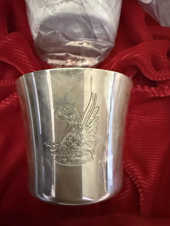 -Sterling-Vntg. Copos de acampamento George Washington da International prata/caixa e livro - Imagem 2 de 4