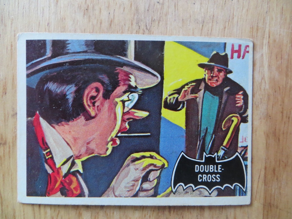 1966 TOPPS BATMAN BLACK BAT ORANGE BACK BUBBLE GUM CARD #22