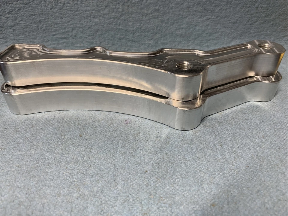 Suporte de pinça de freio dianteiro radial Harley Davidson - Imagem 4 de 4