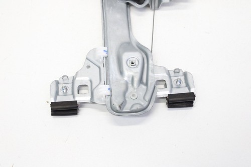 Chevrolet Trax 2015-2022 regulador ventana puerta lado pasajero trasero derecho OEM - Imagen 4 de 8