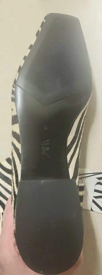 Botines planos de cuero de vaca con estampado de cebra de animal de Zara para mujer talla 39/8 Foto 4 de 4
