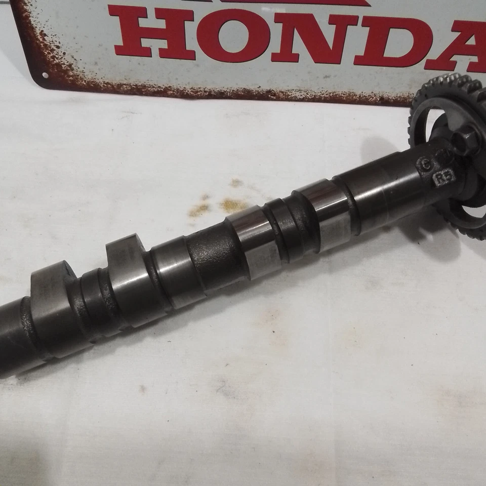 Honda CB750C 1980 árbol de levas cámara de admisión CB750F estampada R5 1980-1983 Honda Cb750 Foto 3 de 4