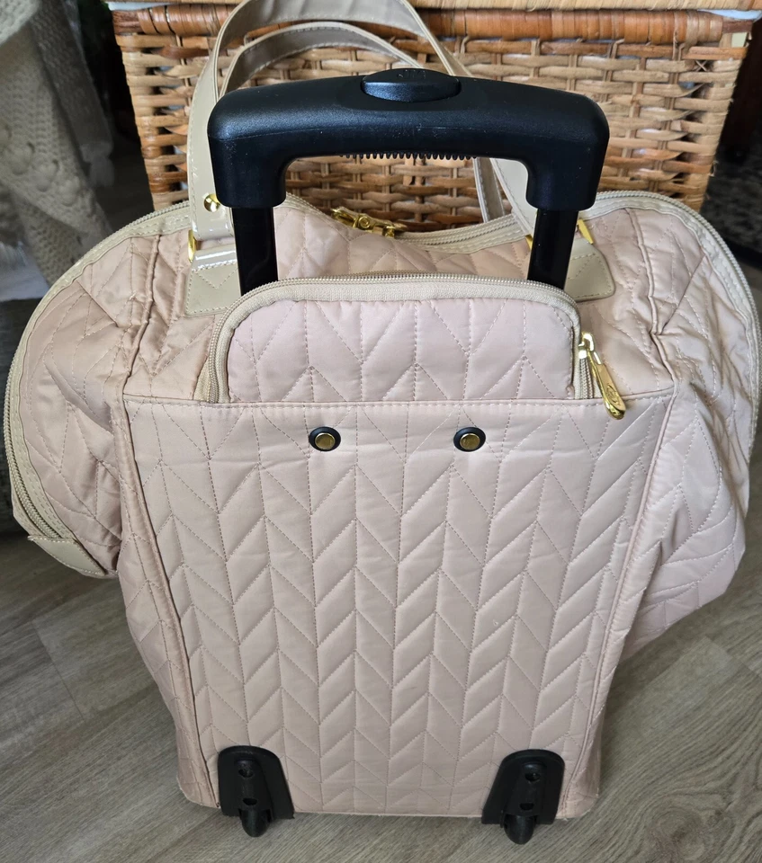 JM Joy Mangano New York Beige Soft Shell Quilted Rolling Carry On 22" - Image 4 of 4
