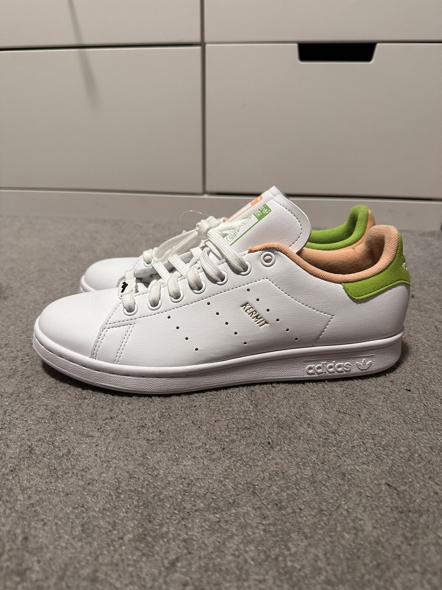 Size 8 - adidas Stan Smith x Disney Miss Piggy & Kermit 2021