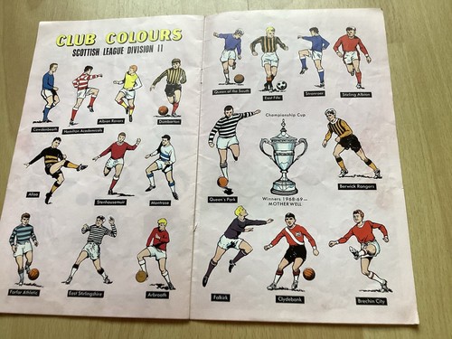 The Hotspur Book Of 'Football Club Colours' - DC Thompson 1969 & Rugby League - Picture 7 of 9