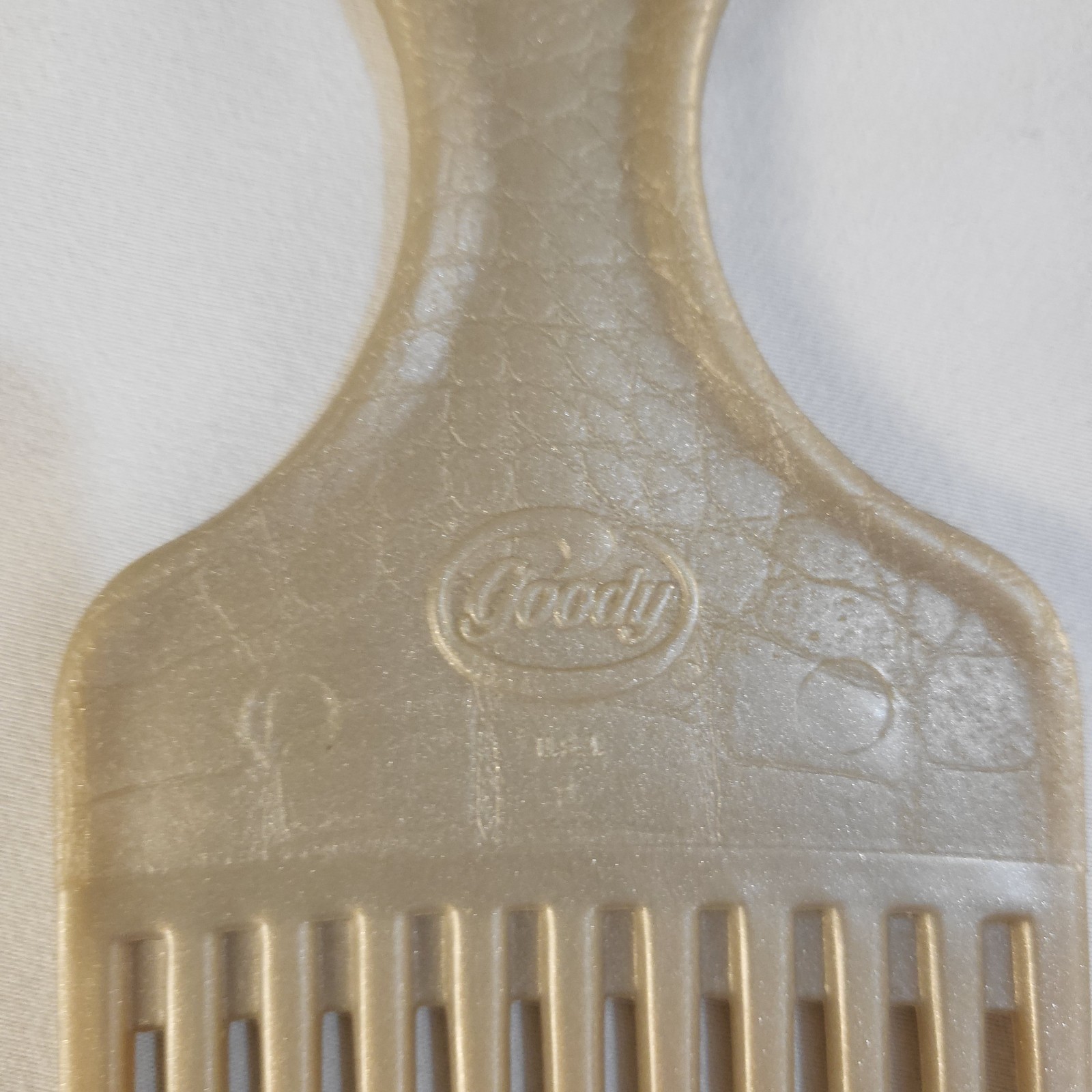 Vintage Goody Plastic Hair Pick Lift Comb Croc Textured Beige Made in USA