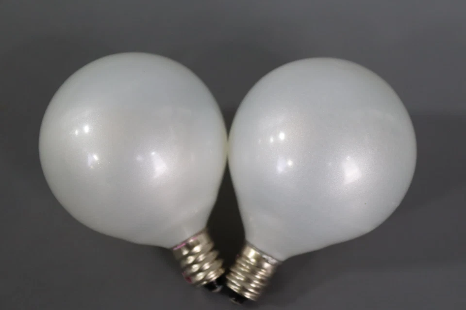 Vickerman Pearl White G50 Replacement Bulb  10 ct - Image 3 of 4