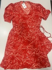 New with tags Next Red Spring Floral Short Sleeve V-Neck Wrap Mini Dress size 22