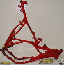 Telaio principale acciaio Yamaha YZ 125 1982 con numeri identificativi rosso