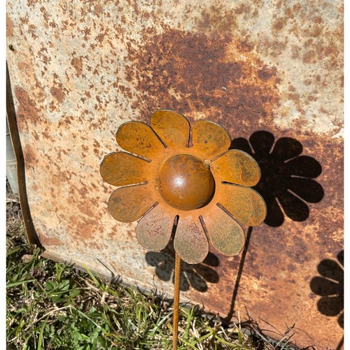 Flower Garden Spike small Daisy Metal Art & Garden Sculpture Australian Made - Picture 3 of 3