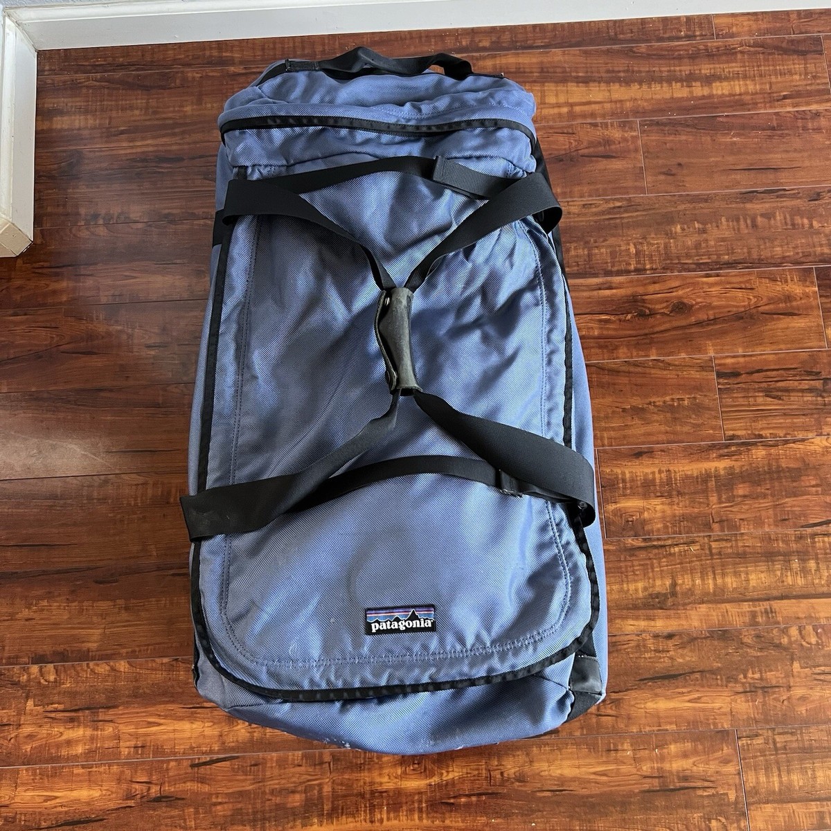 Patagonia Freightliner Max Rolling Luggage Suitcase Duffle Patagonia Freightliner Max Rolling Luggage Suitcase Duffle