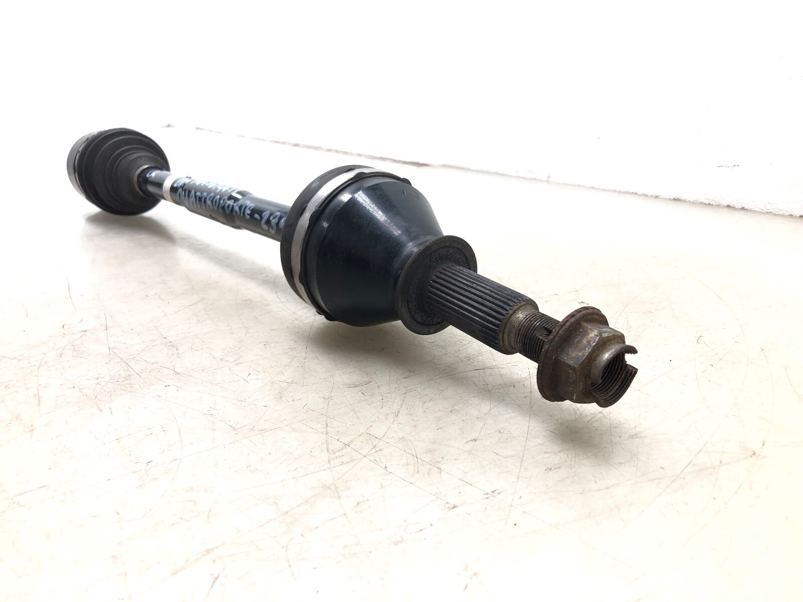 2014-2020 MASERATI QUATTROPORTE AWD RIGHT PASSENGER REAR AXLE SHAFT OEM.