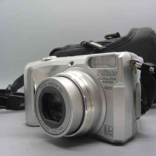 Nikon Digital Camera Coolpix 4800 ED 4.0MP Silver Tested - Picture 2 of 9