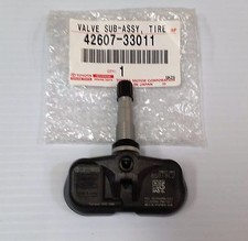 LEXUS NEW OEM FACTORY TIRE PRESSURE SENSOR 2003-2006 GX470 42607-33011