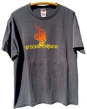 Camiseta Attitude Adjuster Flaming Skull años 2000 vintage (grande)