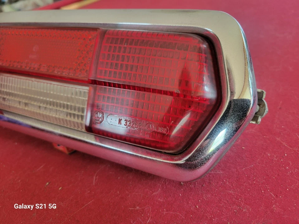 Conjunto de luz trasera del conductor lateral izquierdo mercedes-benz oem w108 250s 280s 280se Foto 3 de 4