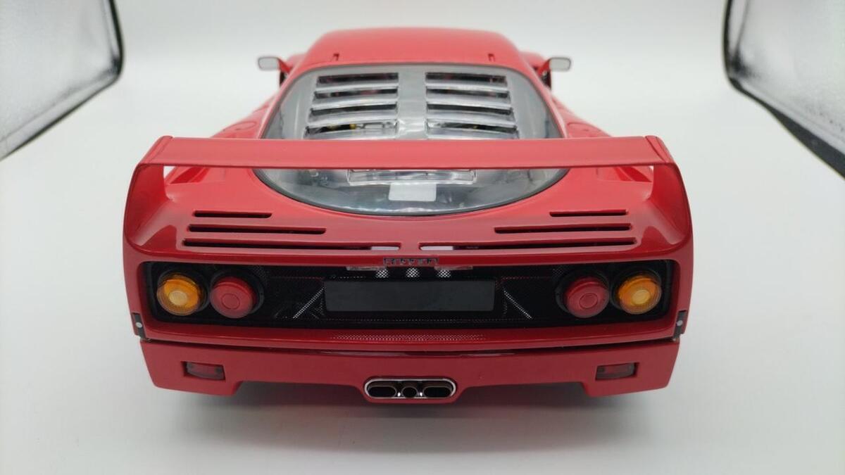 Kyosho 1/12 Scale Ferrari F40 (08602A) Red Die-cast Car Kyosho 1/12 Scale Ferrari F40 (08602A) Red Die-cast Car