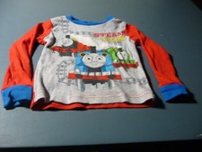 THOMAS THE TRAIN PAJAMAS WITH 2 TOPS SIZE 2T MOSTLY RED