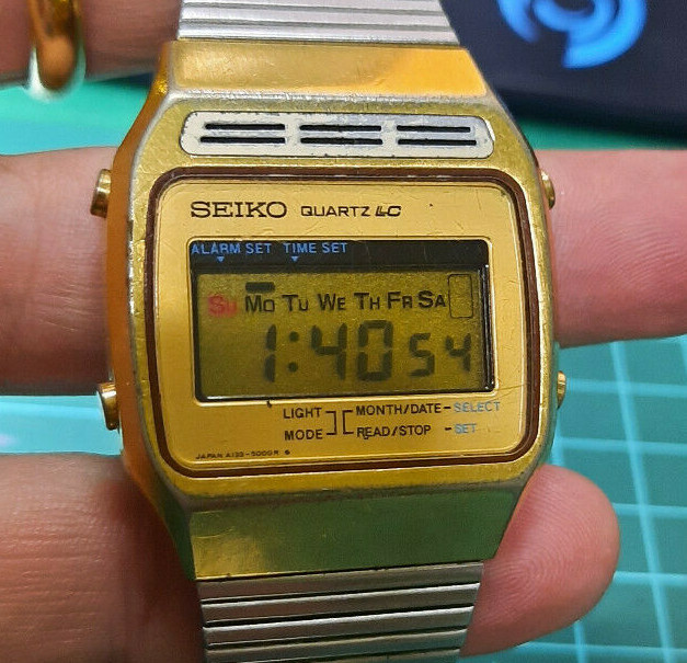 Iper Rare Vintage SEIKO A133-5009-G Quartz LC Japan A Working Full