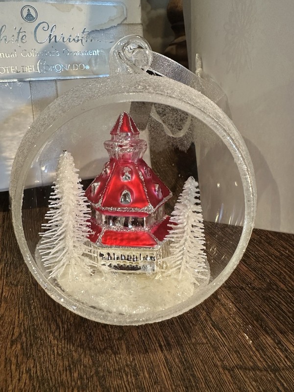 Hotel Del Coronado  Christmas Ornament 2019 A White Christmas w/ Box