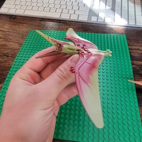 LEGO Jurassic World PTERODACTYL Minifigure Dinosaur Green Red Pteranodon. READ