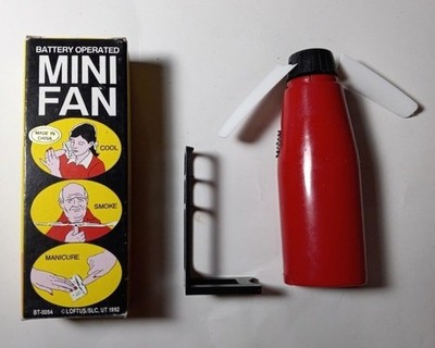 Vintage Battery Operated Mini Portable Fan - Red   Keep Cool Comes With Stand