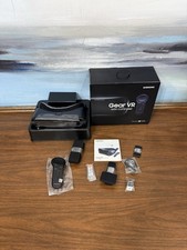 Samsung Galaxy Gear VR Oculus Virtual Reality Headset w/ Controller SM-R324 NEW