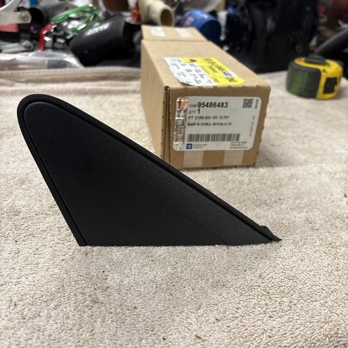 New GM 95486483. Driver Side Upper Body Appliqué. 11-15 Cruze.             JP