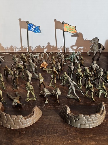 Posten Plastik Armee Männer, Stacheldraht, Felswände, Kampfjet, Kampfhubschrauber - Bild 4 von 19