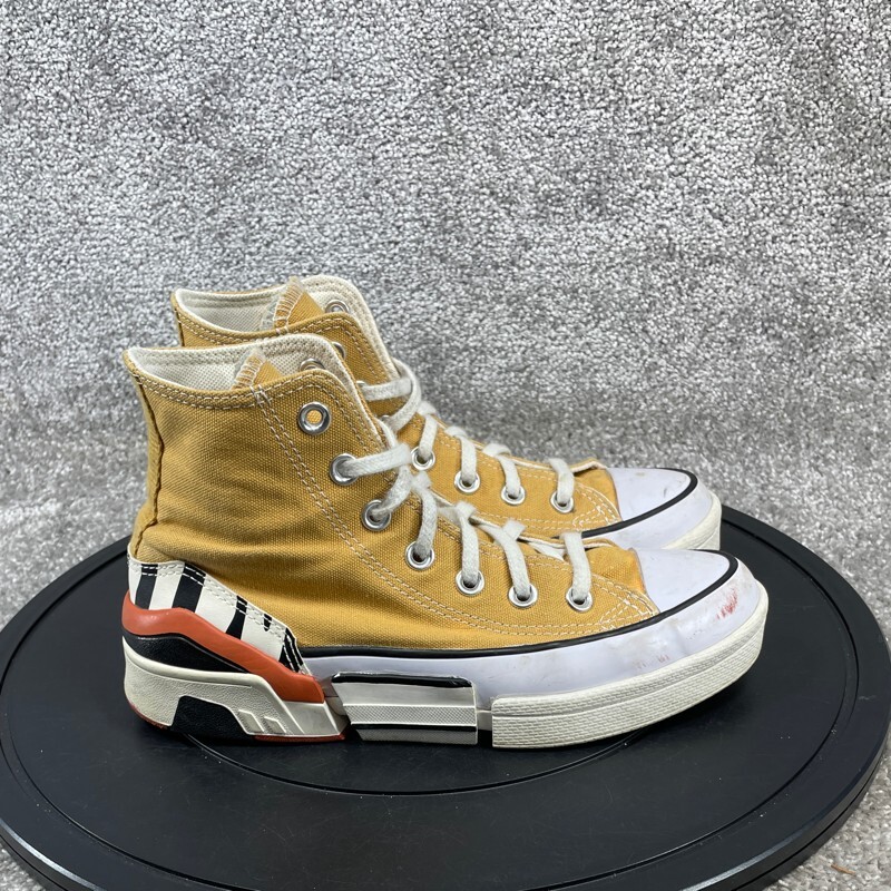 Converse Shoes Womens Size 6 Sunblocked Sneaker Yellow Canvas Converse Shoes Womens Size 6 Sunblocked Sneaker Yellow Canvas