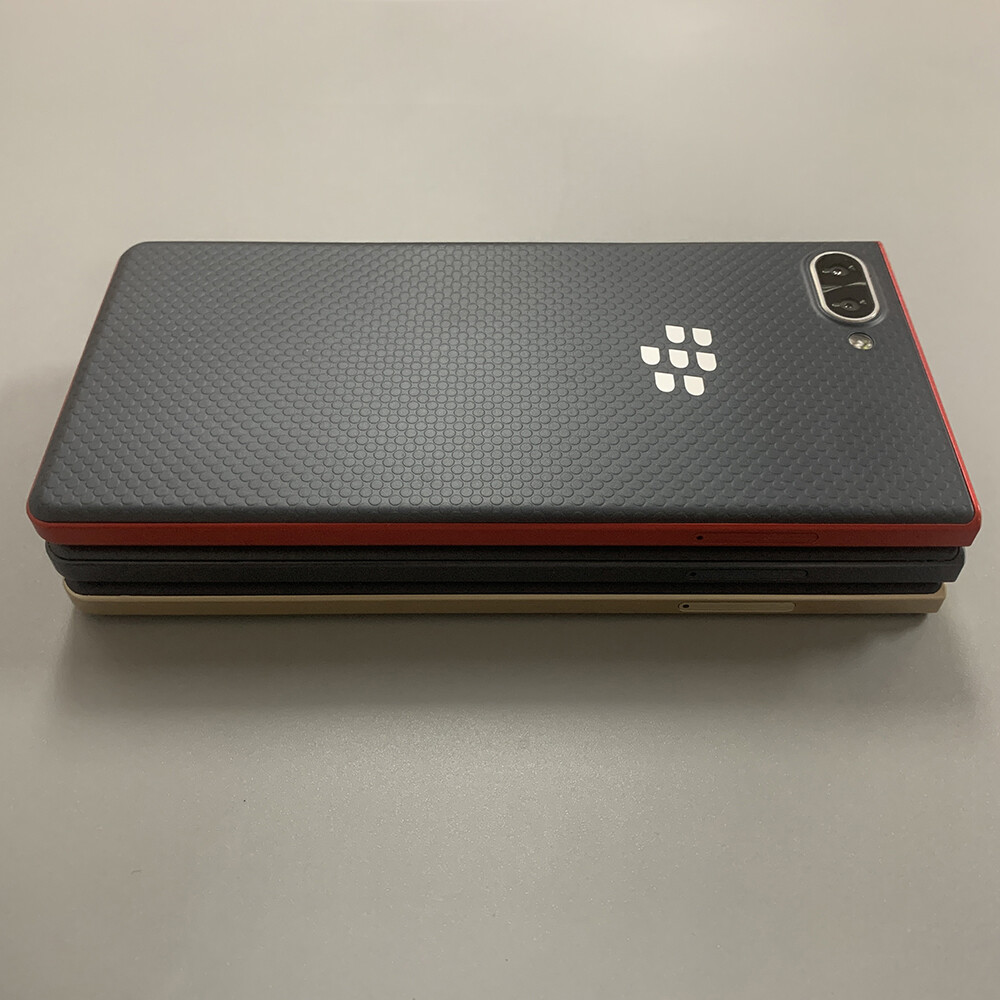 BlackBerry KEY2 LE (BBE100-4) 64GB Dual SIM 4G Unlocked Smartphone