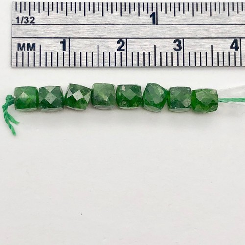 Chrome Diopside Cube Bead Strand | 4mm | Green | 95 Bead(s) | - Picture 12 of 12