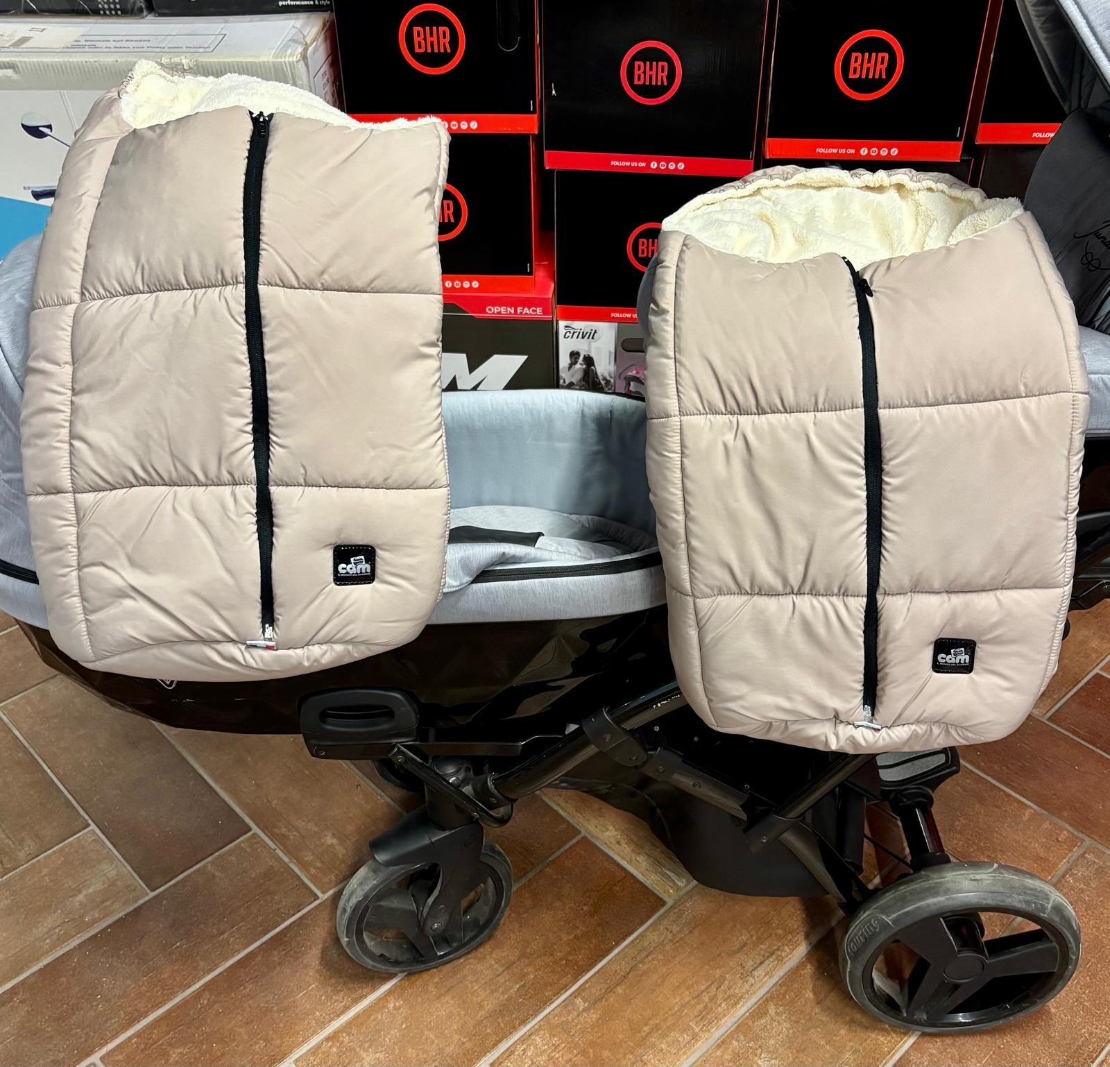 Passeggino Junama Trio Diamond Gemellare Slim V2 3 in 1 Grey/Telaio Nero foto 4