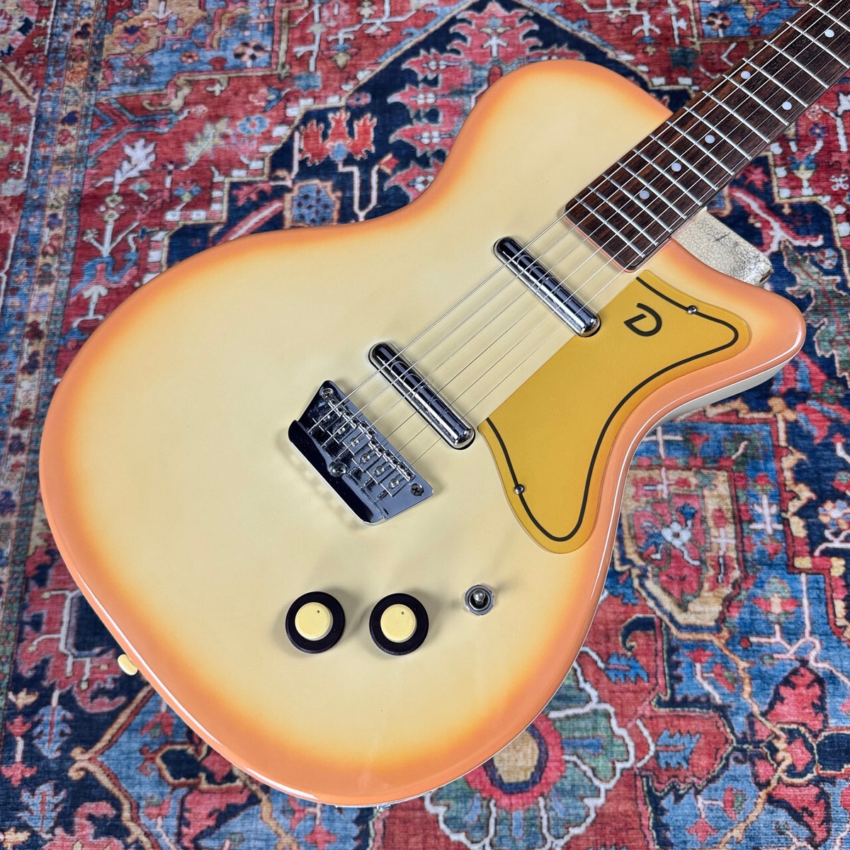 ギター Danelectro 56-U2 Reissue DANELECTRO '56 Single Cutaway Guitar/U2 (reissue) – 2011