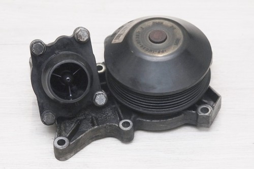 BMW E60 E61 E81 E83 E84 E87 E90 E91 N47 118d 120d 318d 320d Wasserpumpe 7807311