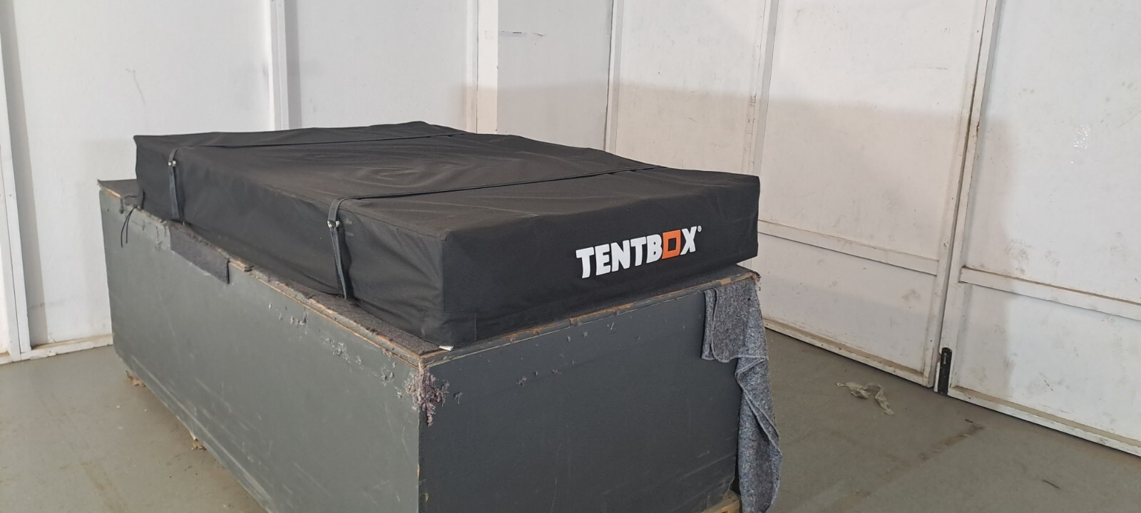 TentBox Lite XL PreLoved Official TentBox PreLoved Car Roof Tent