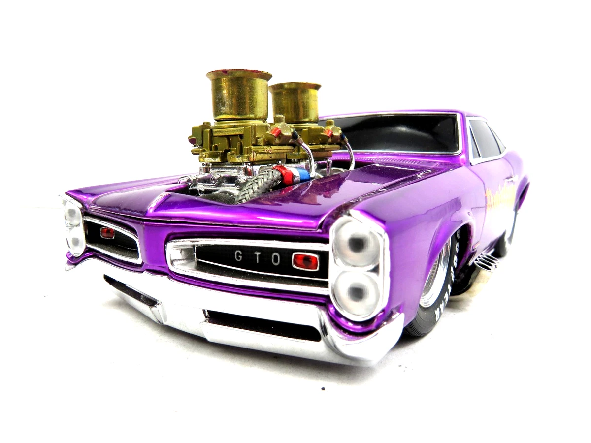 Pontiac 1:18 Scale Diecast & Toy Vehicles for sale | eBay