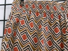 TAHARI    LARGE GEOMETRIC PRINT / PULL ON / LINEN / WIDE LEG CROPPED PANTS