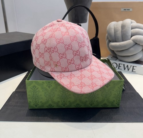 Rosa Pinkes Gucci Cap