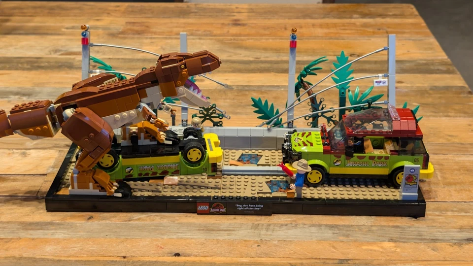 LEGO Jurassic Park T-Rex Breakout Set 76956 Fully Complete with manual - Image 3 of 4