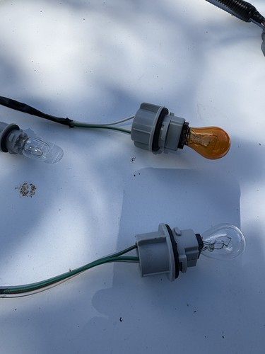 OEM Tail Light Wiring Harness (Right , Rear) FITS SELECT TOYOTA TUNDRA 2007-2013 - Picture 2 of 3
