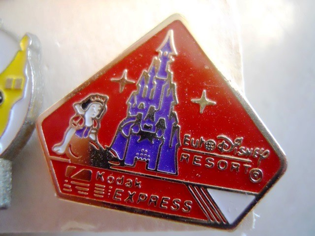 Euro Disney DLP 1990 Kodak Express Snow White and Castle Pin