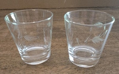 Vintage 1950s Shot Glasses w/ delicate etched wheat pattern and sturdy flat base