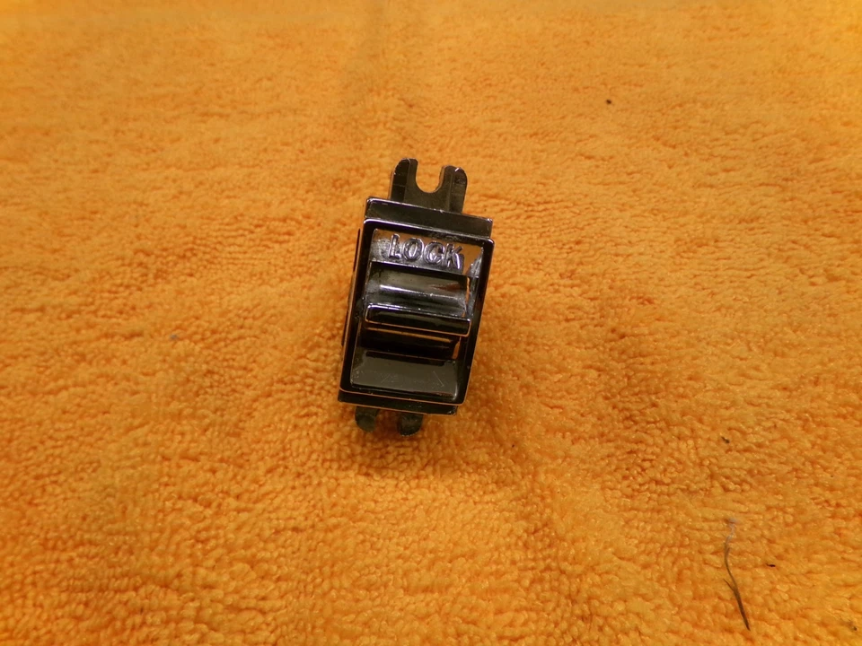 1962 1968 Cadillac  Vacuum Power Door Lock Switch 62 62 64 65 66 67 68  Nice! - Image 3 of 4