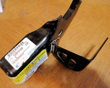 1998-2005 S10 Blazer Sonoma Jimmy  Front Bumper Impact Bar Bracket   Left side
