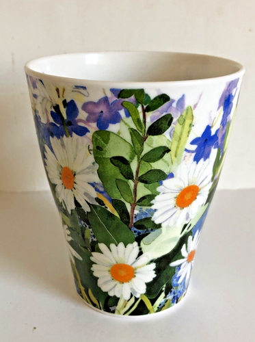 England DUNOON floral daisy mug, flower show by Claire Winteringham, 4.25" tall - Picture 4 of 8