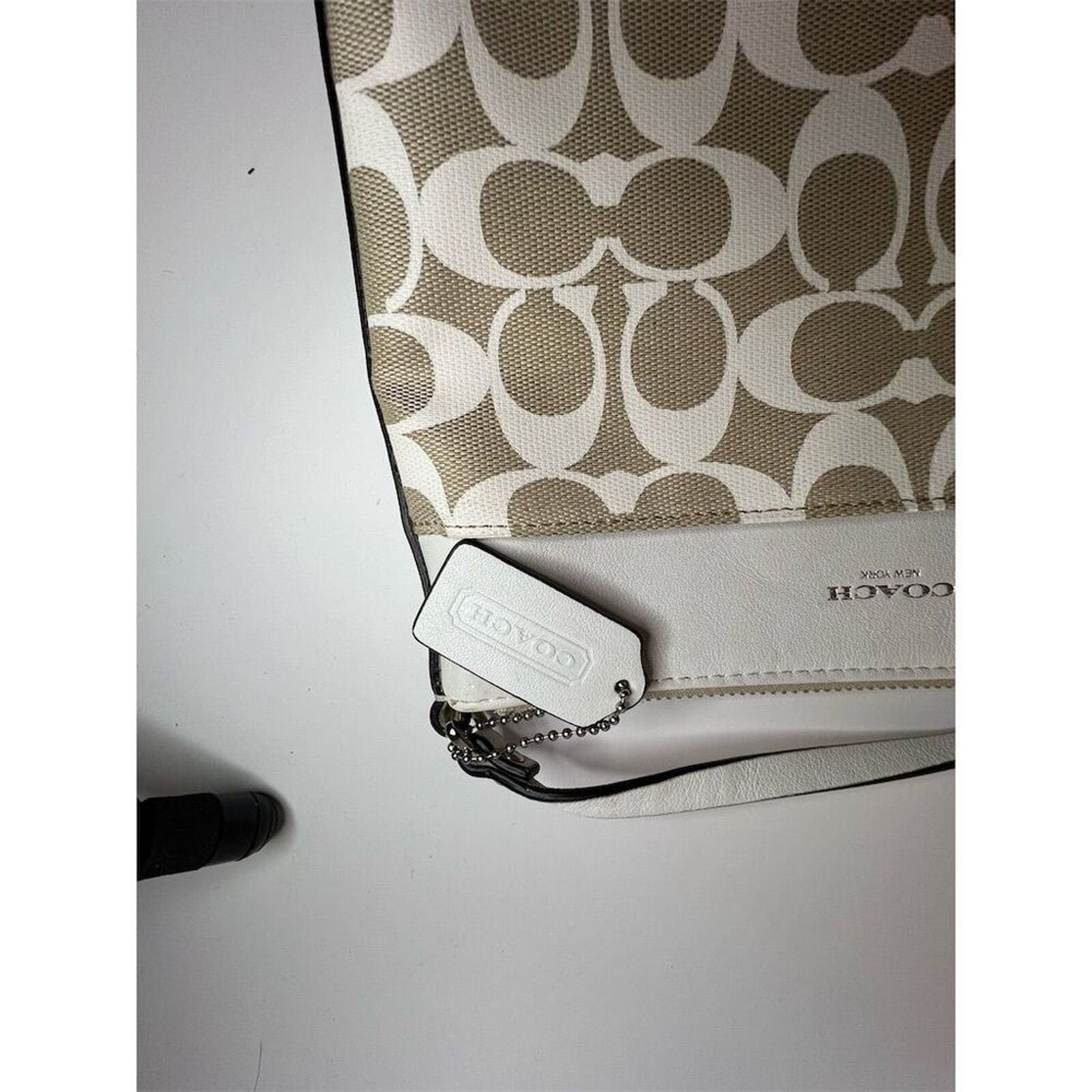 Coach Crossbody Purse Cream/Tan Signature Pattern… - image 9