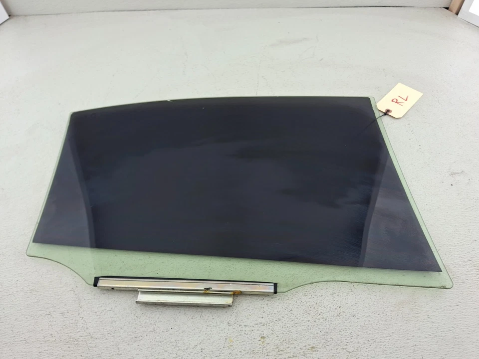 Subaru Impreza 2008-2014 conductor puerta trasera izquierda ventana de vidrio OEM Foto 2 de 4